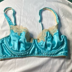 Elegant sky blue silk bra
